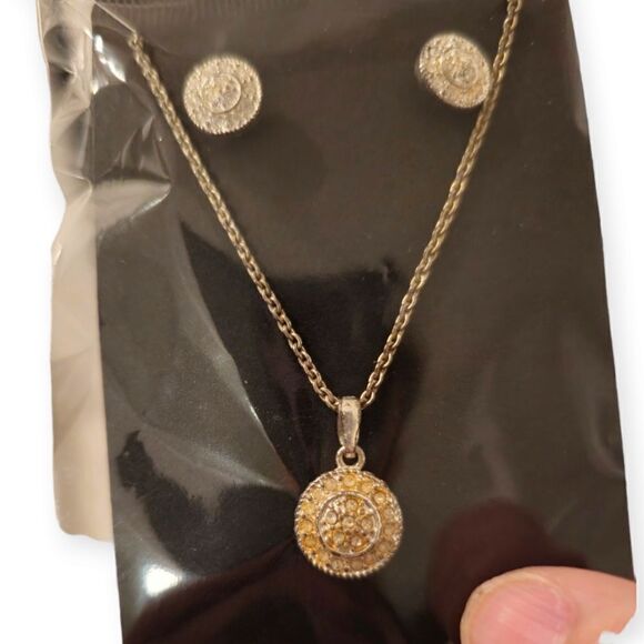 Small Gold and Siver-tone Medallion Necklace with Matching Earrings - Picture 3 of 6